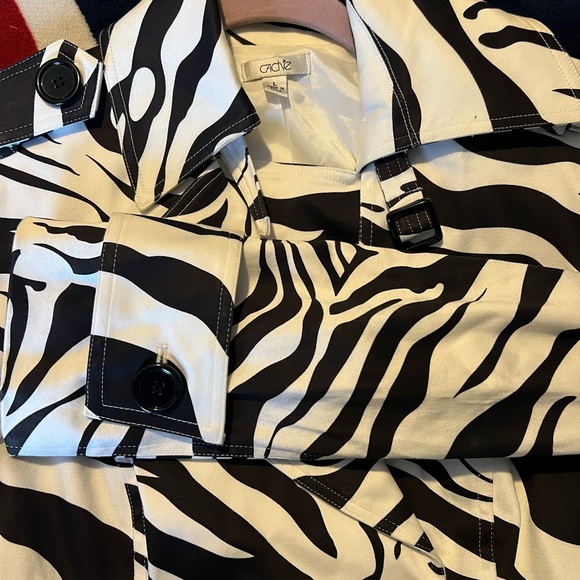 Cache Black and White Zebra Print Trench Coat size large - Picture 5 of 11